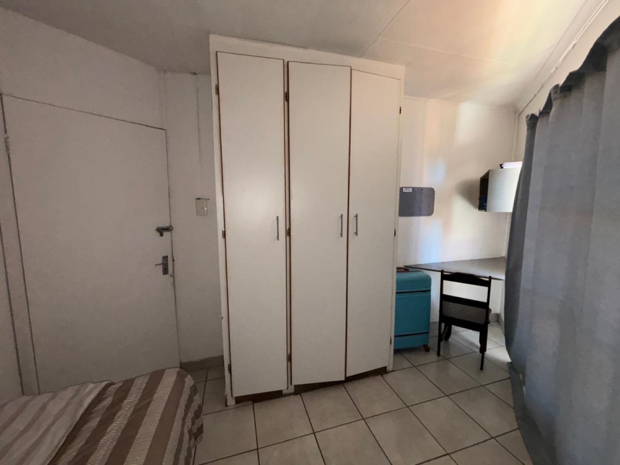 5 Bedroom Property for Sale in Willows Free State